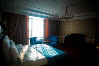 Отель Sultan Plaza hotel Qyzylorda Апартаменты с 2 спальнями-5